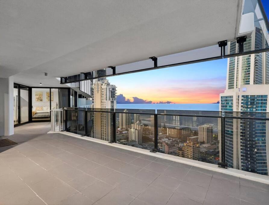 Sub-penthouse Dream In Circle On Cavill Gold Coast